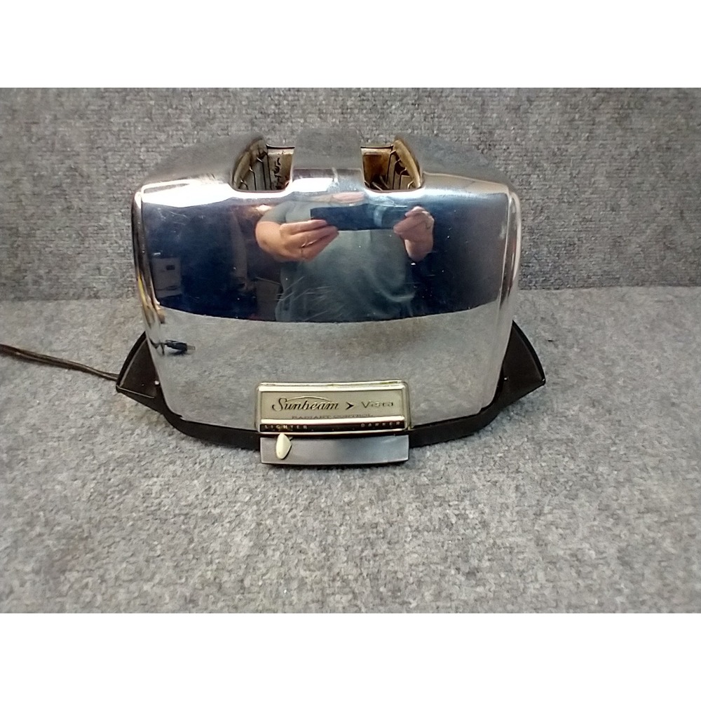 Sunbeam Vista Radiant Control Toaster VT-40-1 Silver Chrome Vintage 2-Slice